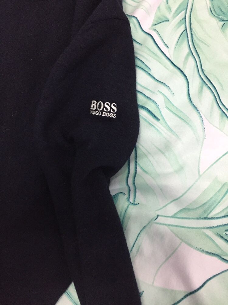 Bluza Hugo Boss purtata 2 ori