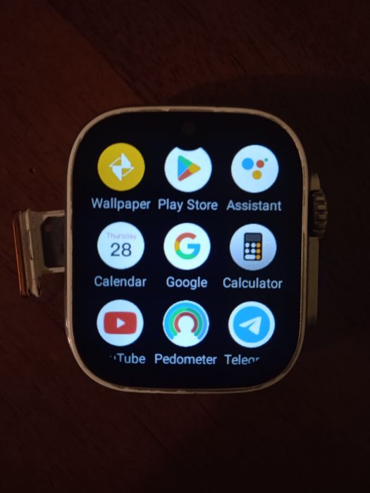 Smart watch S9 ultra 5g  xotira 64 gb operativka 4gb internetga kiradi