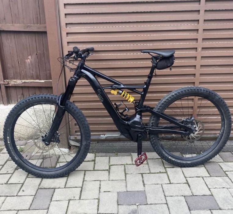 Specialized Turbo Kenevo Expert, cursa 180mm, 27.5”,