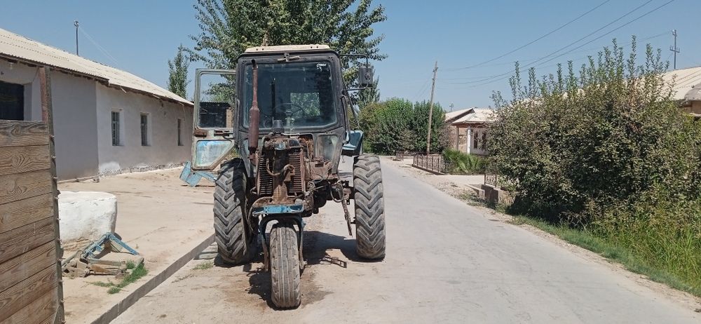 Kultuator traktor