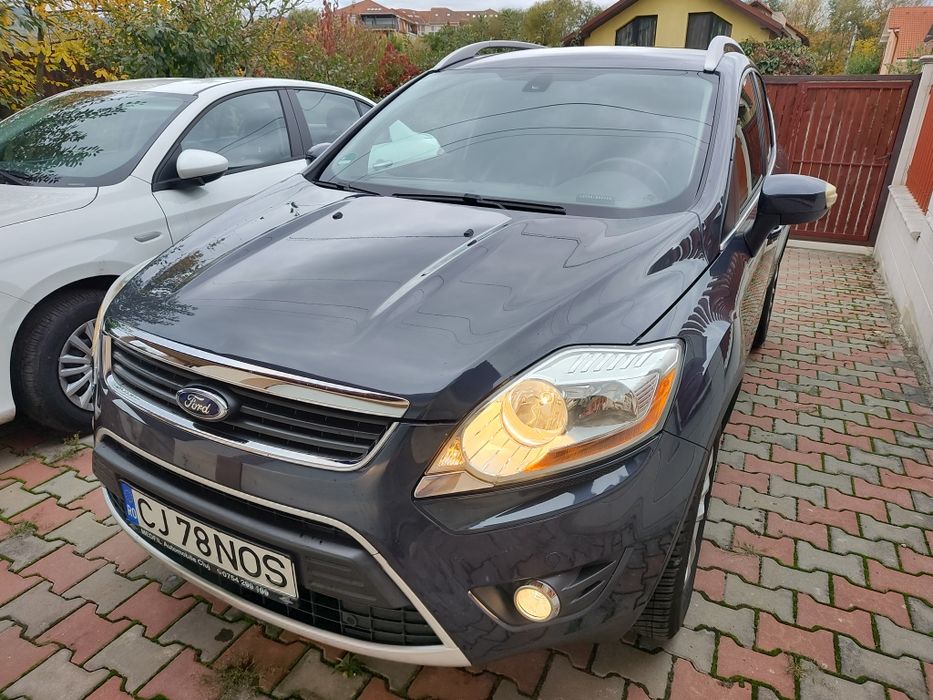 Vând Ford Kuga Titanium FWD 2.0 Tdci