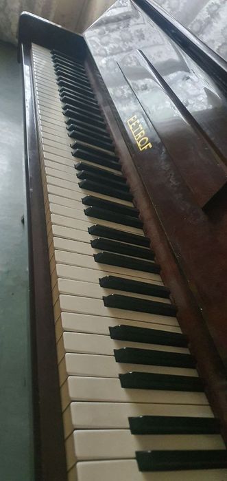 Продам пианино петроф