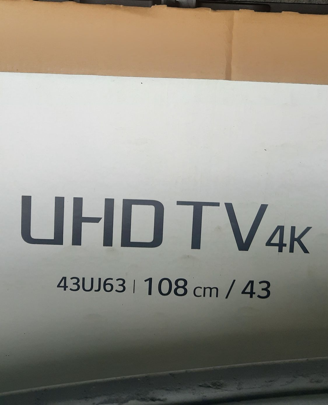 Телевизор LG 43инча 108см