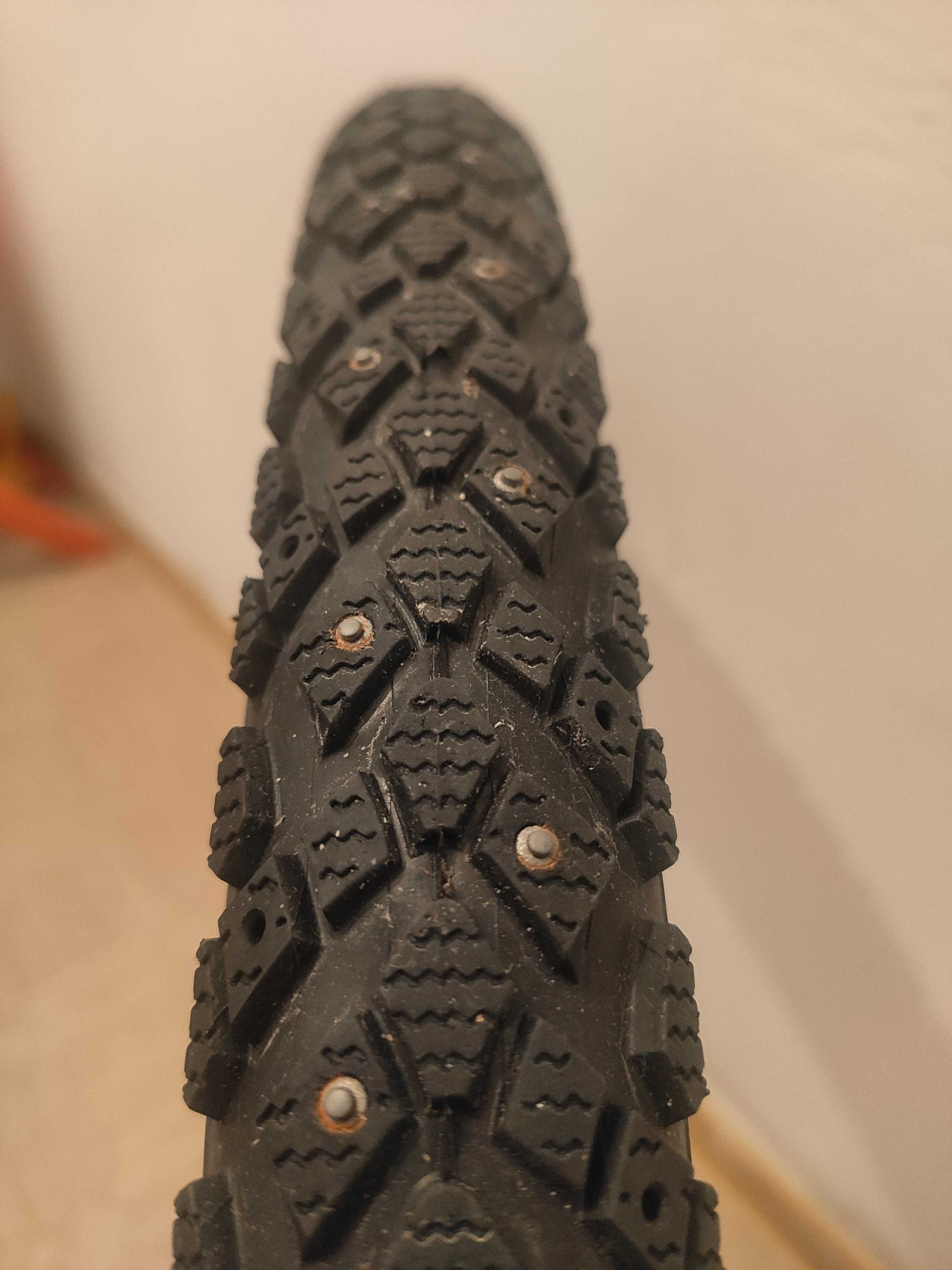 Велопокрышка зимняя Schwalbe Winter Active K-Guard 700-40