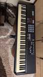 Akai MPK88 Midi Controller