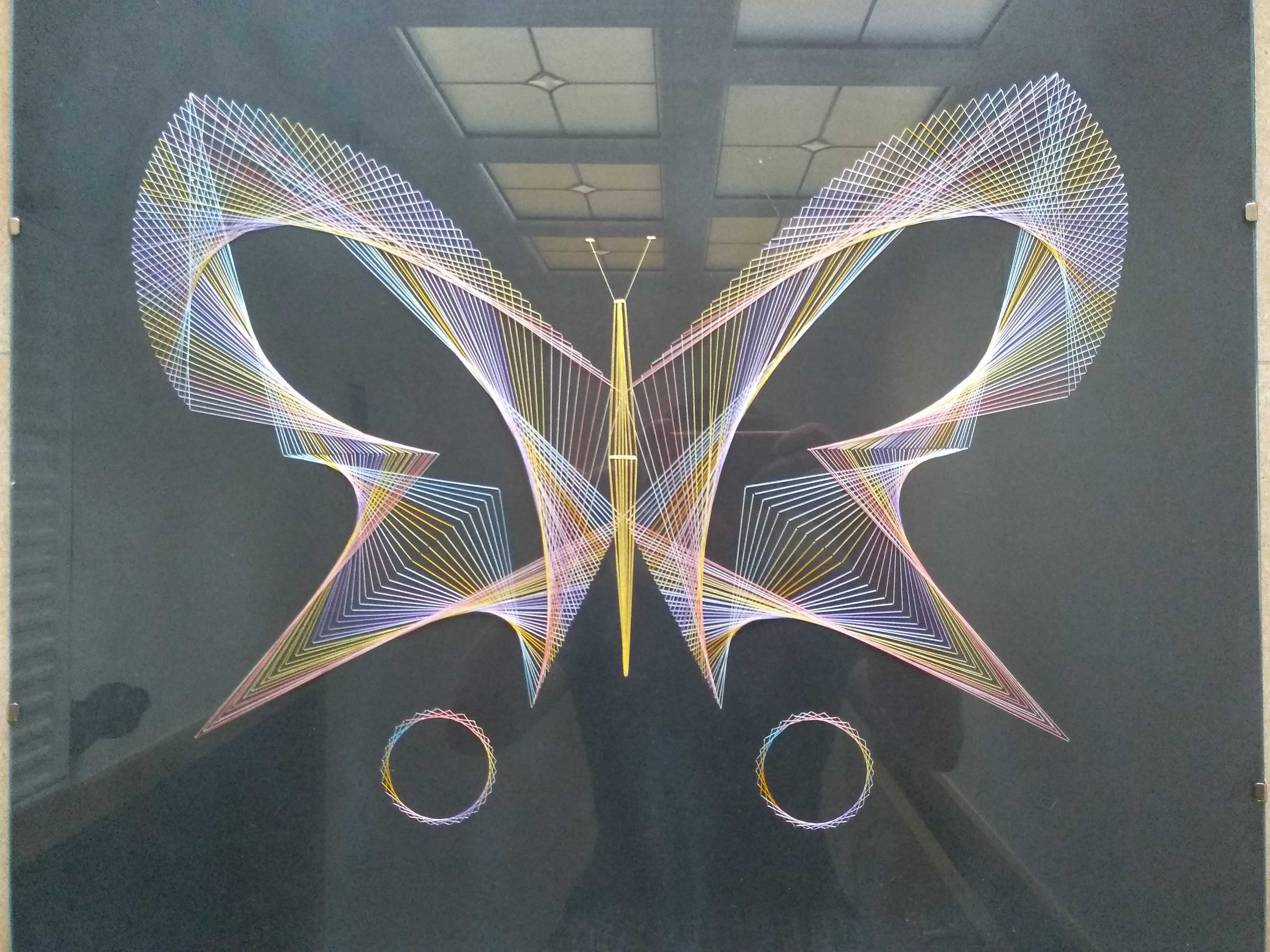Tablou cu ata flutur / String art