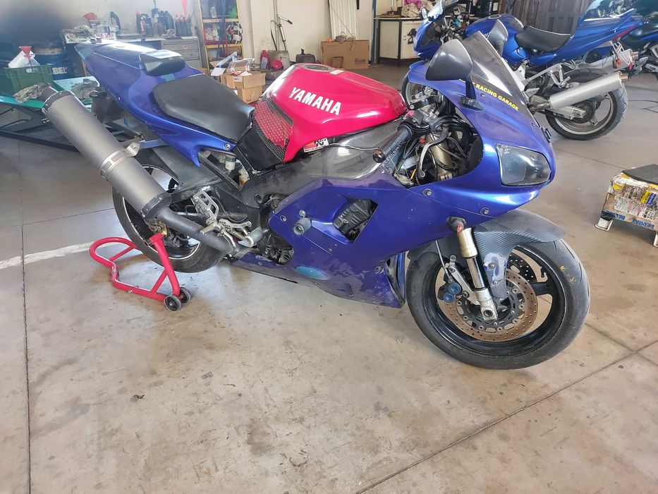 Yamaha YZF R1 1999 pt dezmembrat sau reparat