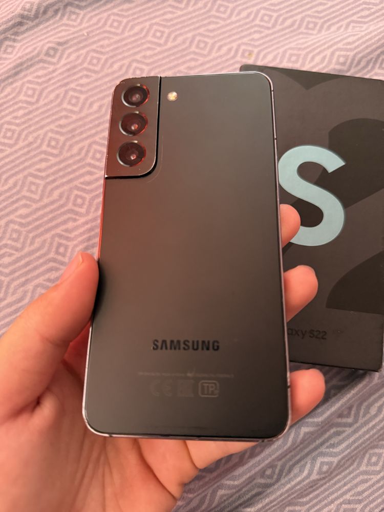 Samsung Galaxy S22 256GB в отличном состоянии