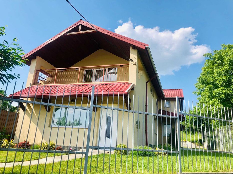 PF, Vila Casa Duplex in Dancu la strada principala. Libera. Mobilata.