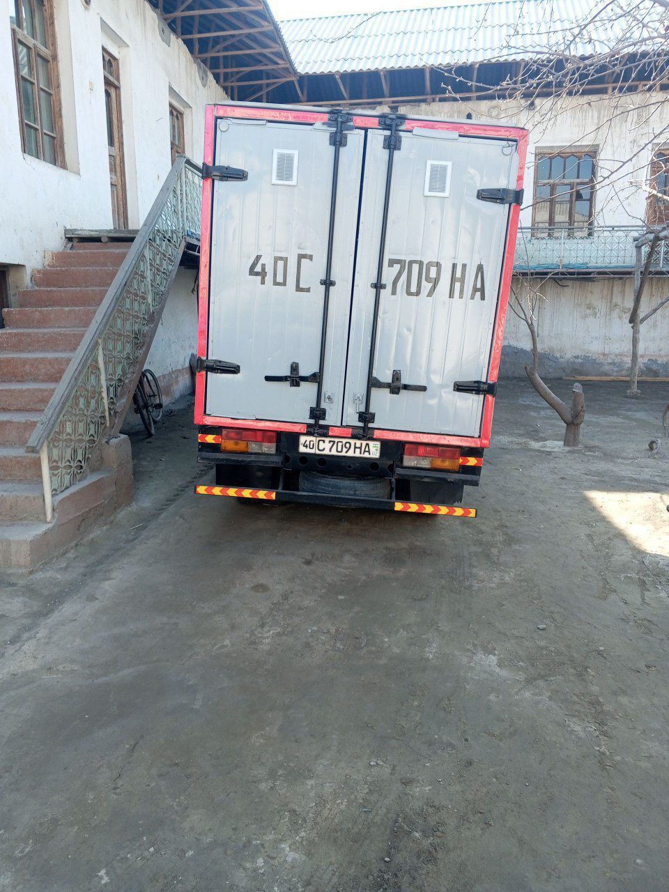 Срочний сотилади 5.200$
