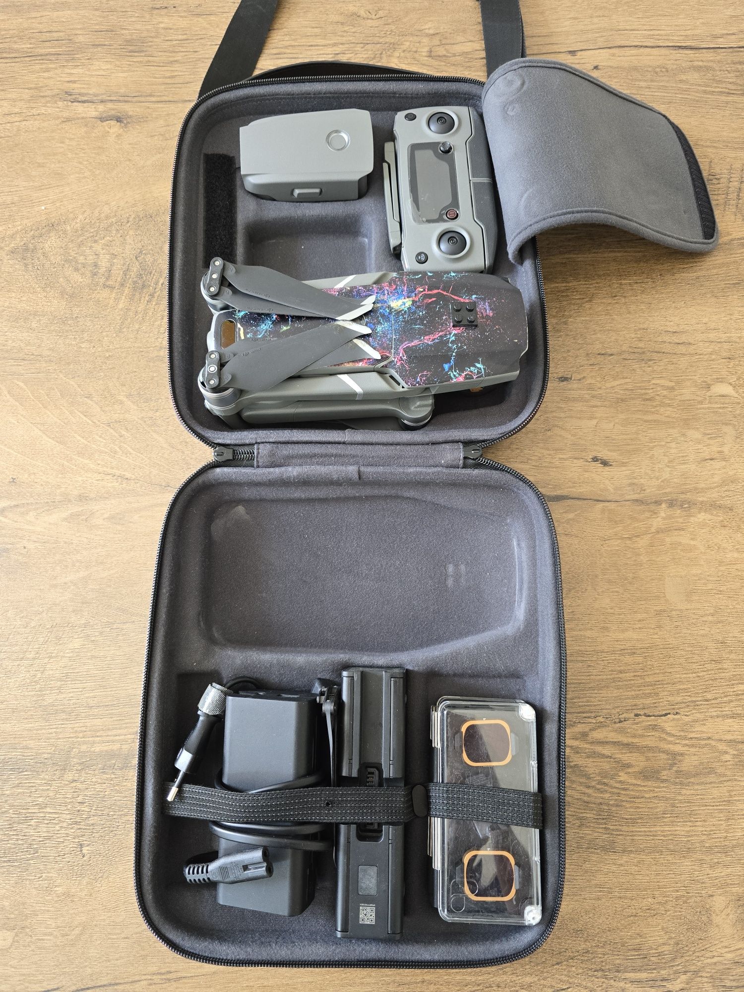 Vand drona DJI Mavic 2 Pro cu 2 baterii!