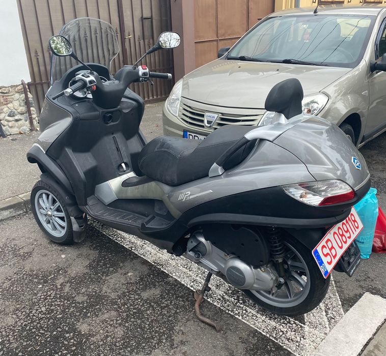 Scuter Piaggio mp3 250 cm3