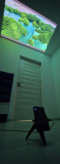 Videoproiector portabil cu acumulator