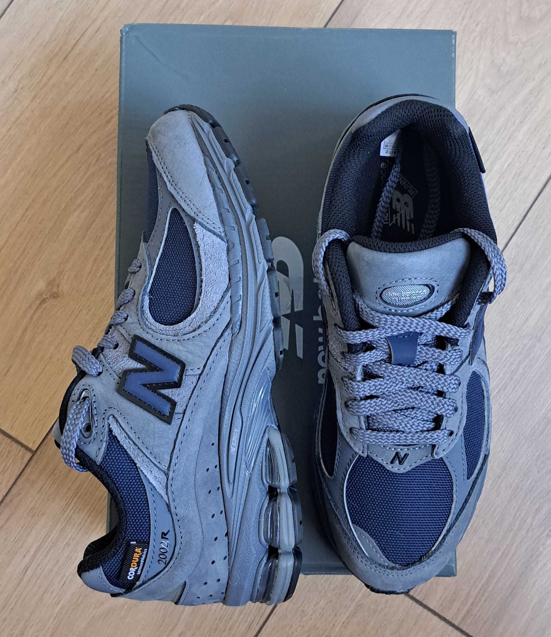 New Balance 2002R Cordura unisex