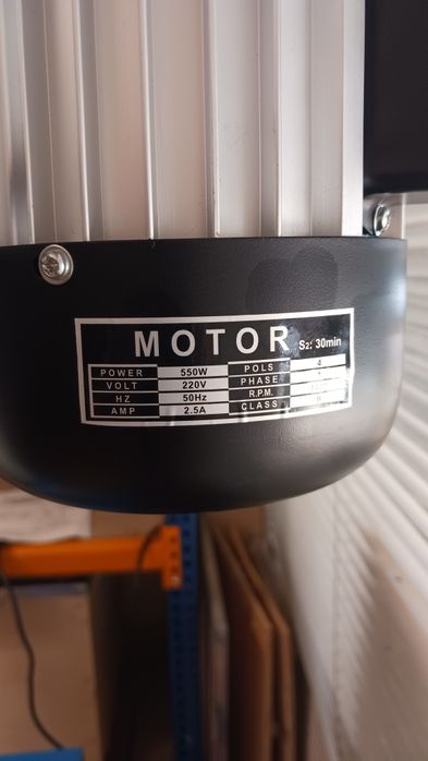 Настолна бормашина UNIMARK. С вариатор за  оборотите. Здрава,Нова