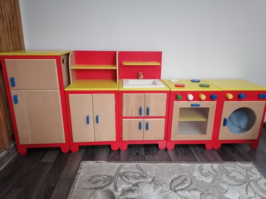 Vand bucatarie de jucarie pentru copii ,completa,din lemn masivb, NOUA