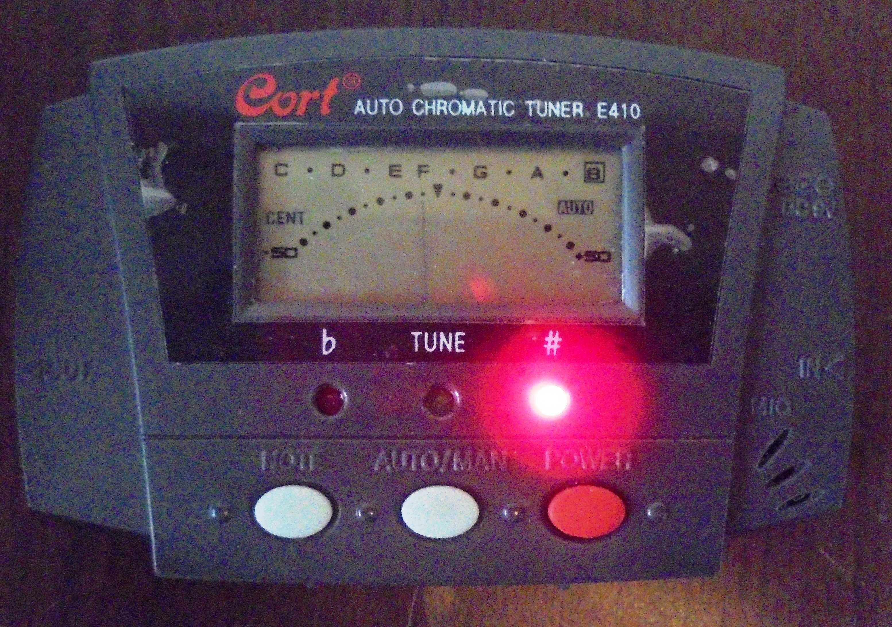 Vind Cort E410 Auto Chromatic Tuner pt chitara sau bass