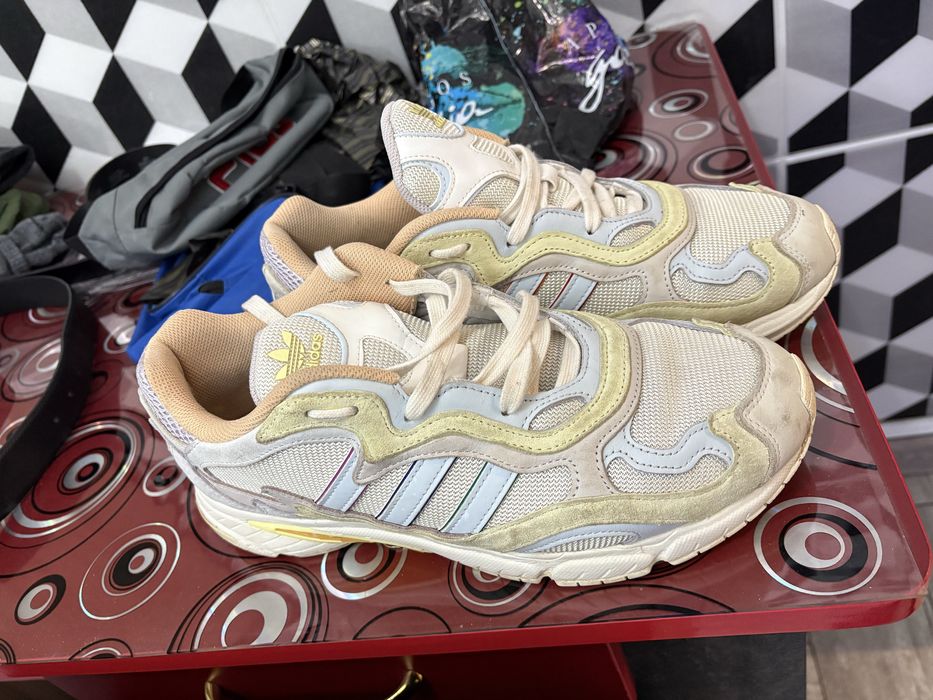 Маратонки Адидас