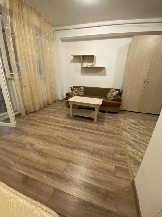 Proprietar-garsoniera Militari