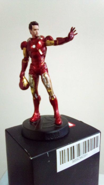 Продавам оригинални Star Wars, Marvel ,Yacco предмети, играчки.