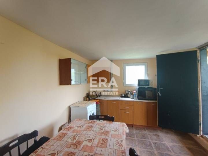 Ексклузивно! Къща с горска панорама във вилната зона на с. Осеново, РЗ