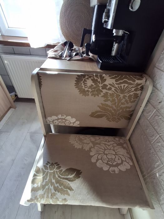 Vând băncuțe bucatarie