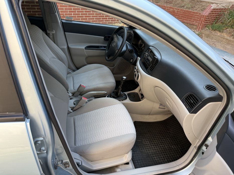 Hyundai accent benzina stare excelenta
