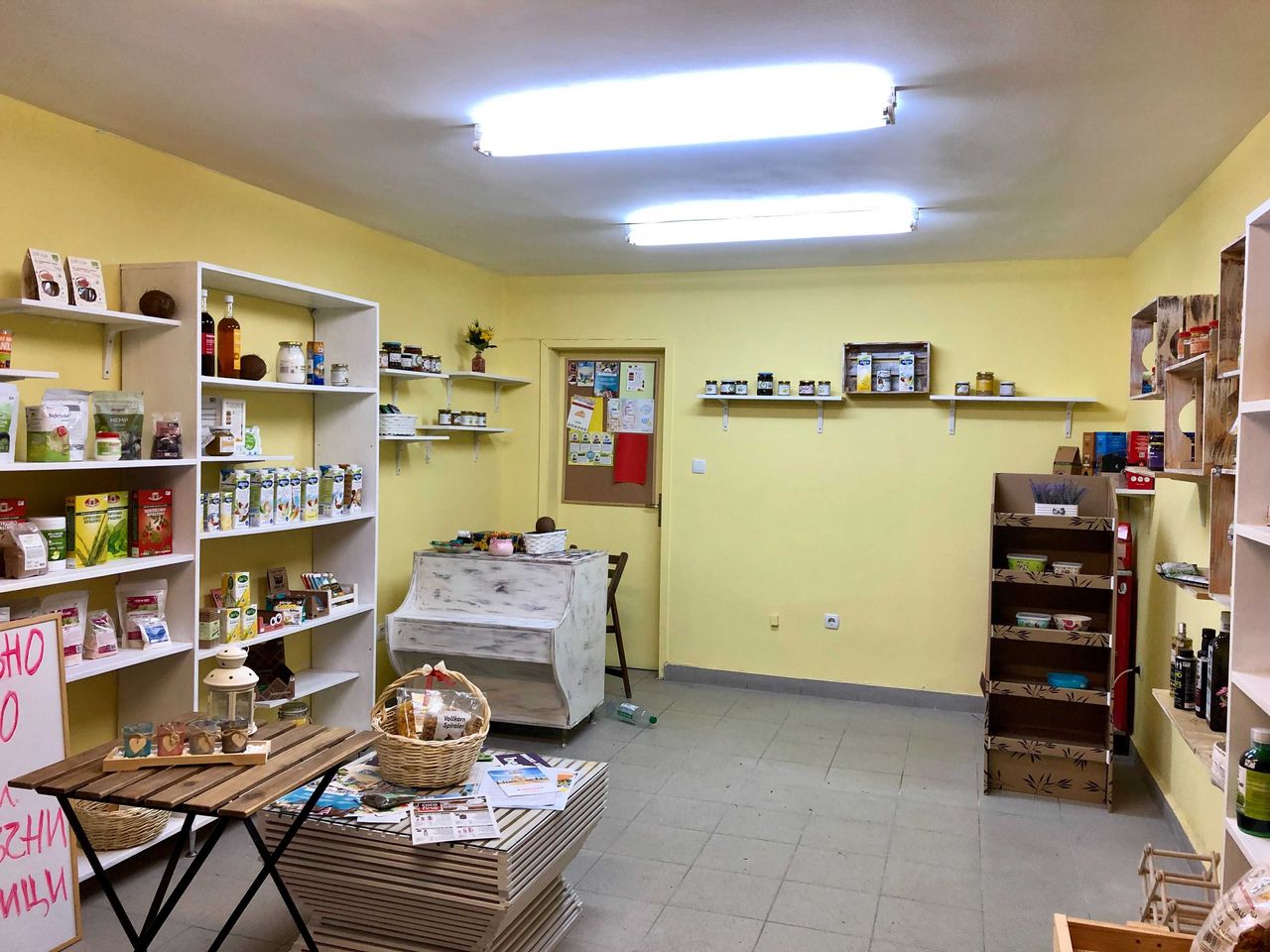 Дава се под наем Магазин в София, Борово - 30 кв.м за 280.5 € - Снимка #2