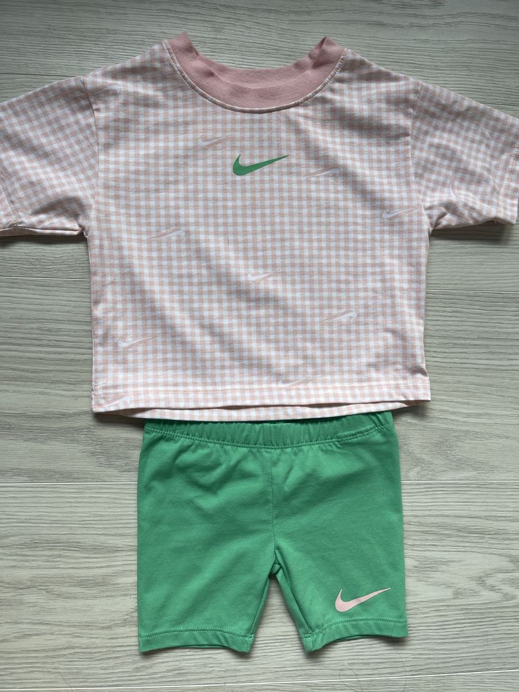 Nike комплекти .