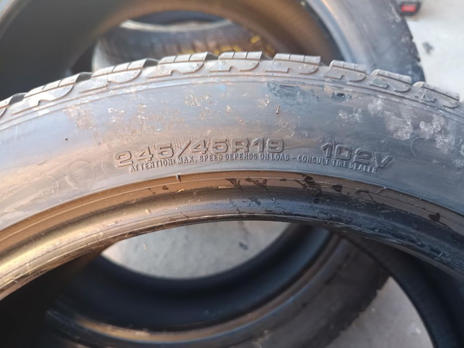 245/45/19 4ри броя GoogYear Ultragrip 8.Гумите са в много добро състоя