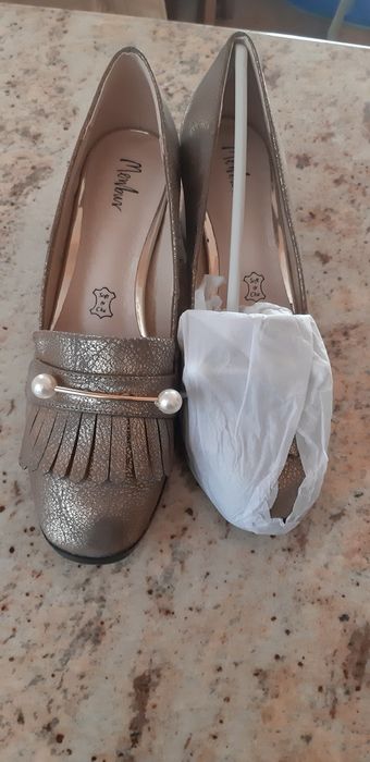 Дамски обувки Menbur