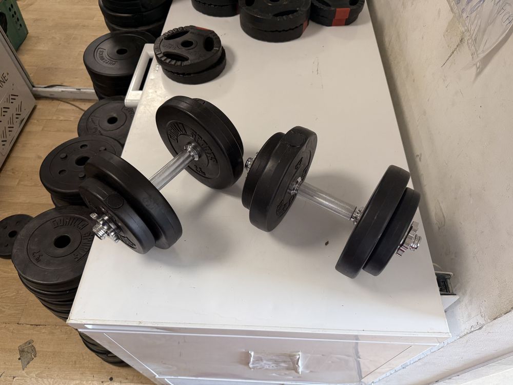 Gantere reglabile noi Germany, set 10 kg+10 kg=20 kg. Pret promo 150 l