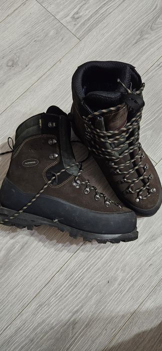 Bocanci LOWA Silberhorn GTX