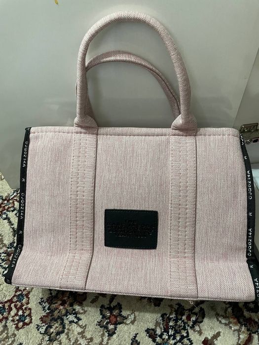 Yangi chiroyli sumka