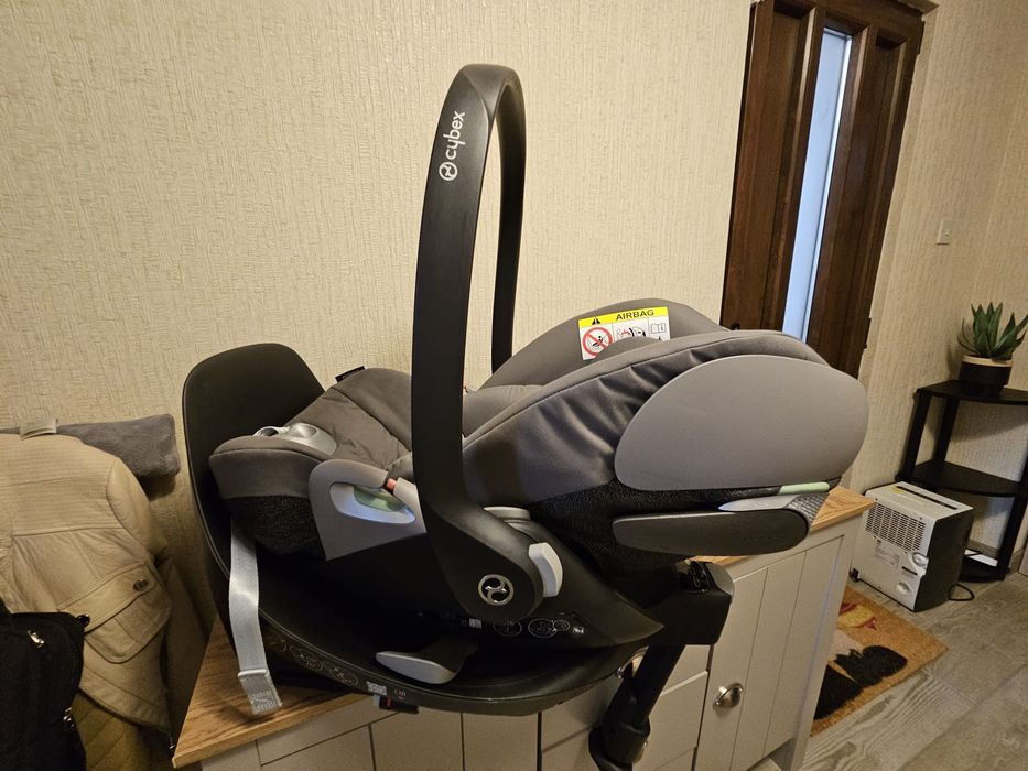 Vand scoica cybex cloud T nu vand separat baza