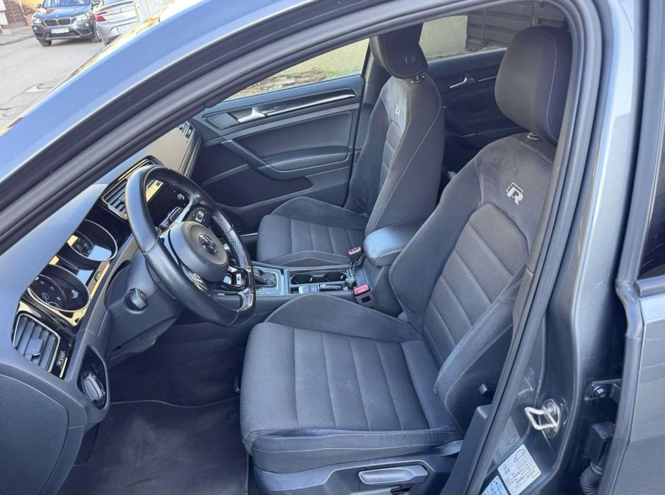 VW Golf 7.5 R 310Cp