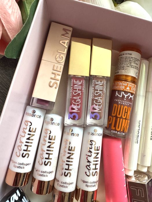 Лот 25 червила Fenty , NYX , Sheglam