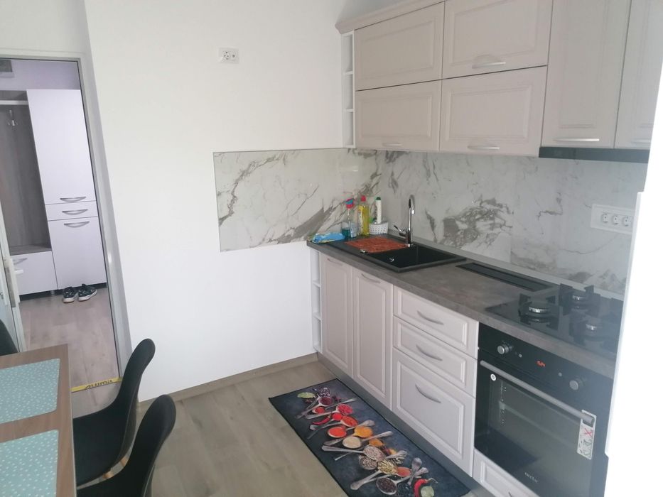 Apartament doua camere de închiriat
