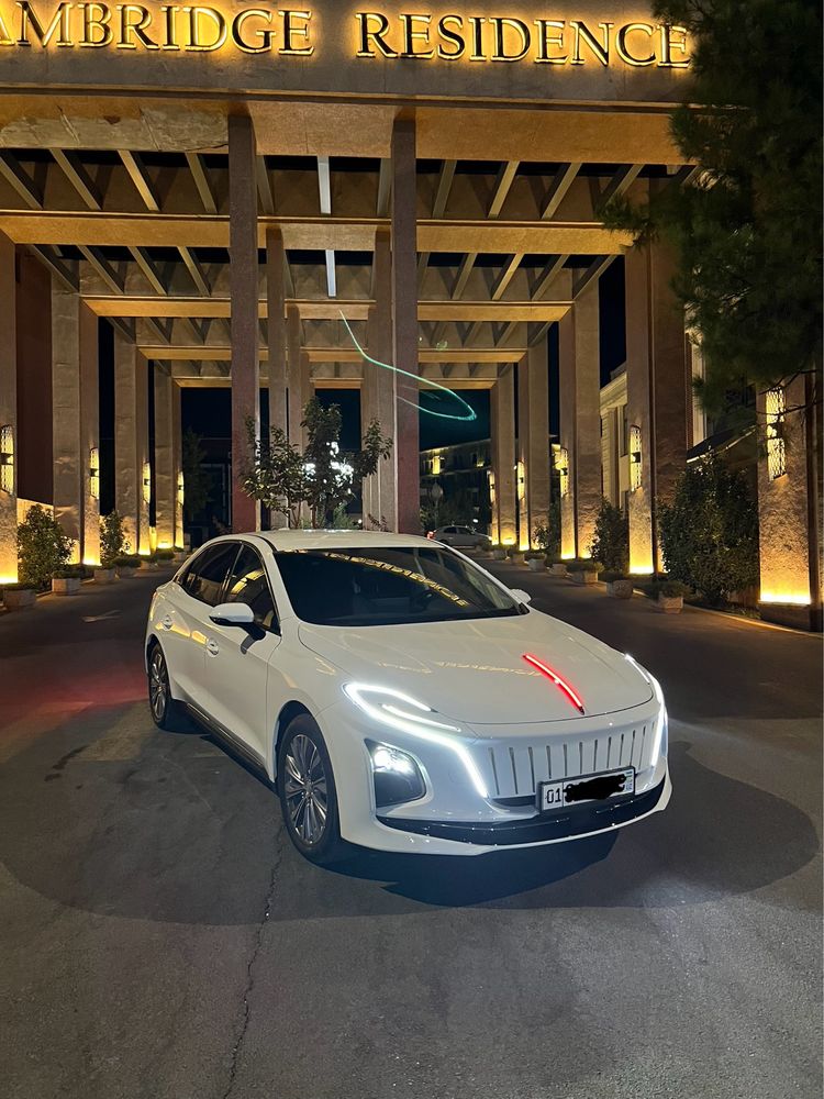 Hongqi eqm 5 2025 yil 500 tali