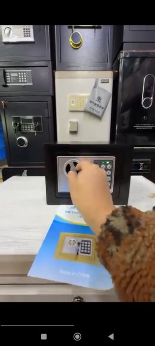 Kompakt plato seyf "Seyf s14" himoya va xavfsizlik uchun