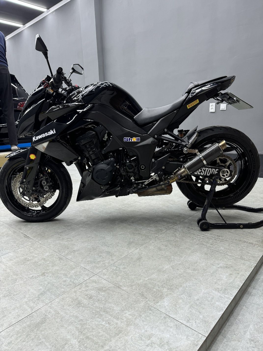 Kawasaki z1000 yili 2011 holati alo