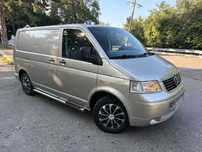 VOLKSWAGEN TRANSPORTER T5 2.5 TDI 174 cp 2004 primul Proprietar