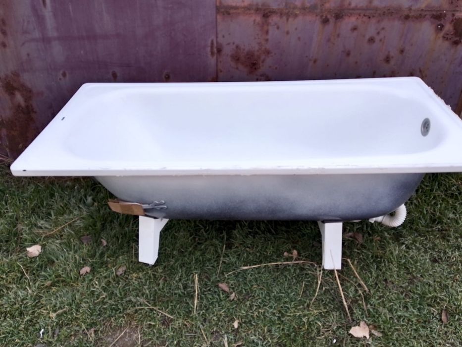 Ванна бу в отличном состоянии чистая белая