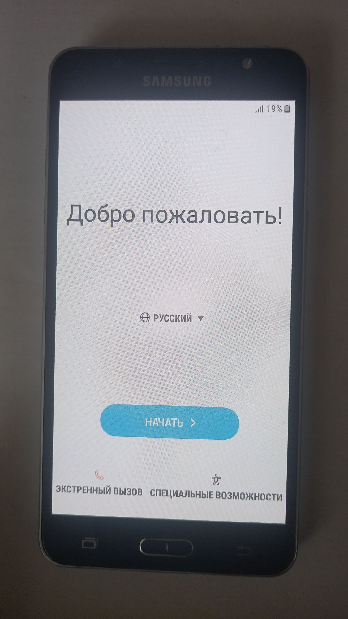 Продам телефон Samsung j7