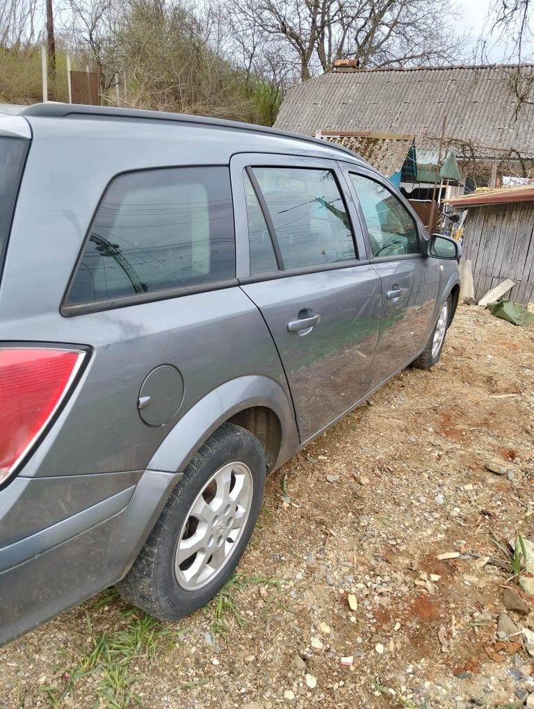 Vând Opel Astra h1.7 cdti 2005