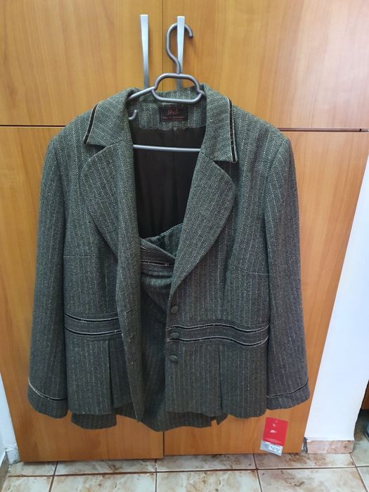 Costum de damă nou