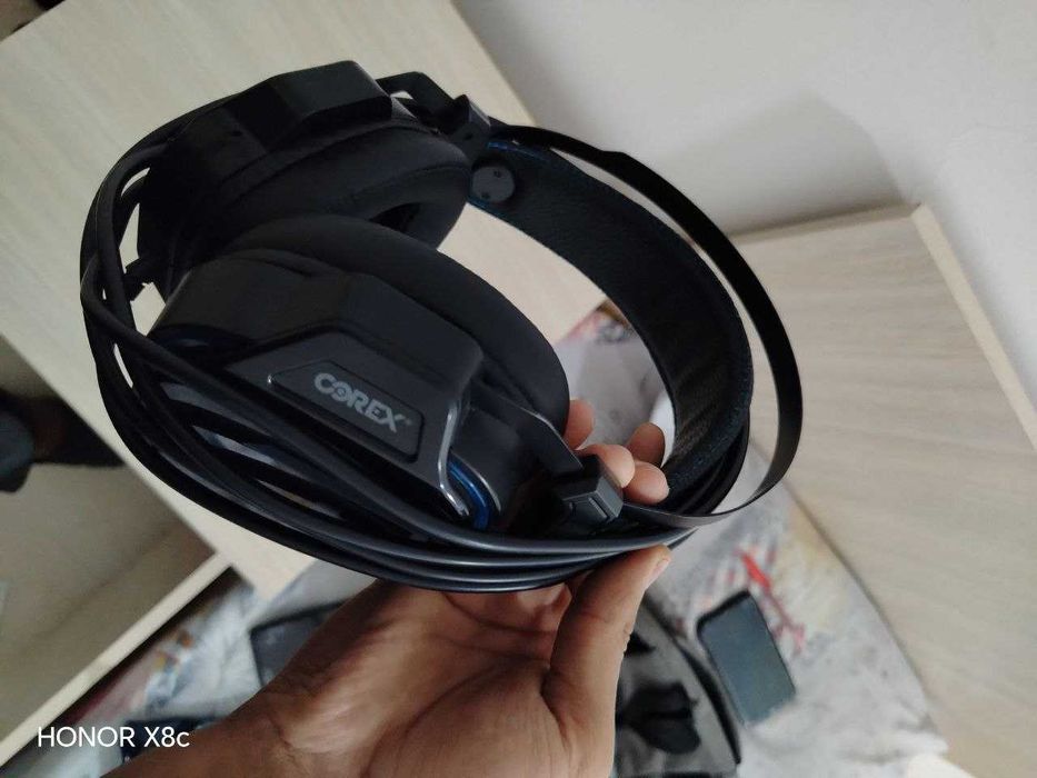 Moradi V10 Quloqchini sotiladi.