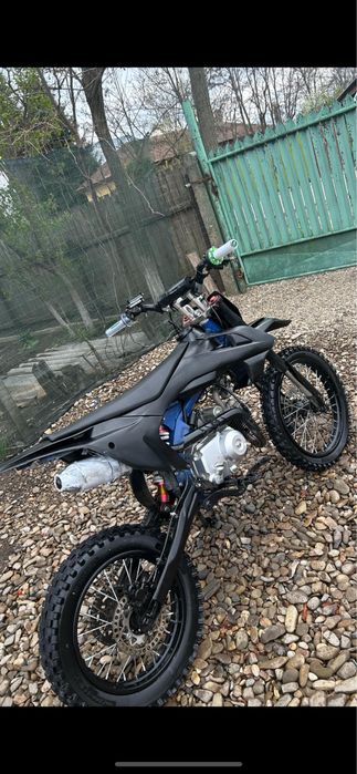 Vand cross astept mesaje!!