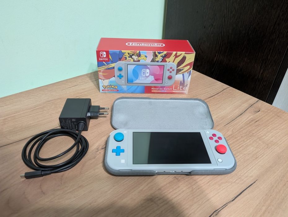 Nintendo Switch Lite Pokemon Edition + магнитный чехол Flip Case