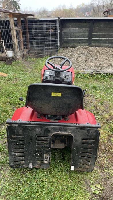 Tractoras Gazon MTD + plug de zapada